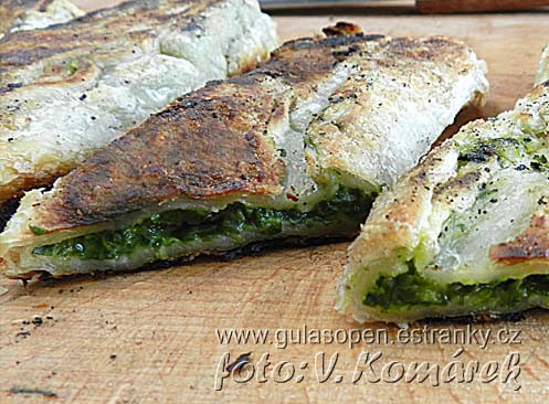 strudl-se-spenatem-v-grilu-07.jpg